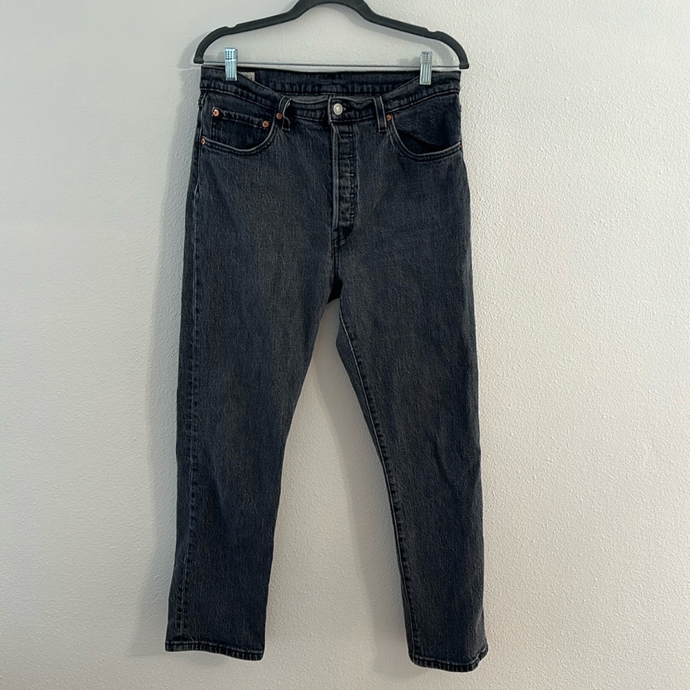 Women’s Levi’s 501 size W32/L28